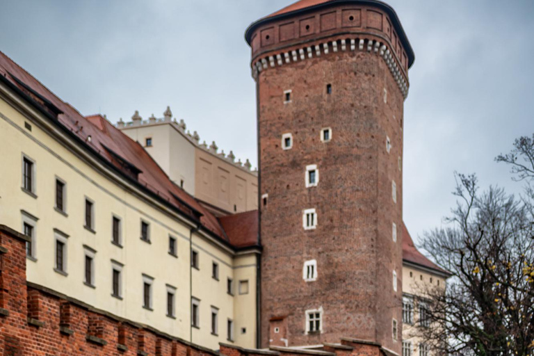 Krakow Highlights Tour in Classic Car with Pro Photo Session Krakow Highlights Tour in Classic Car with Pro Photo Session