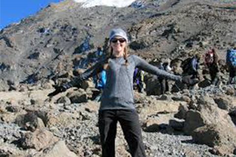 6 أيام في كليمنجارو للمشي لمسافات طويلة على طريق مارانغو، قمة أوهورو