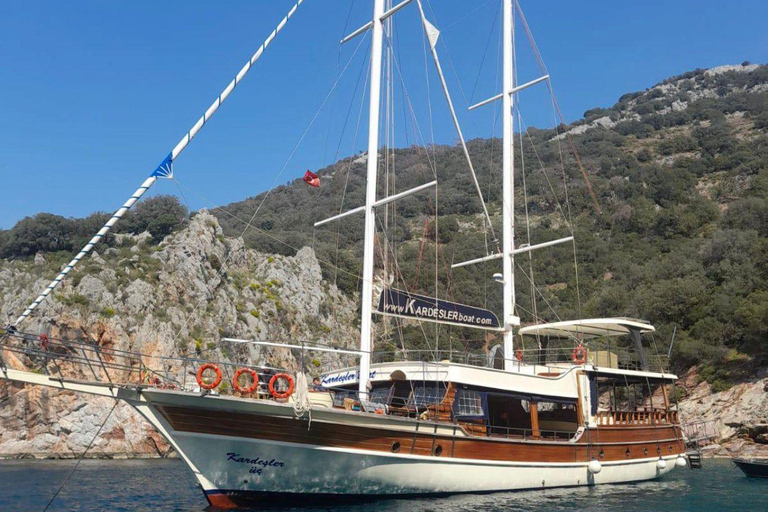 Fethiye: 12 Islands Cruise with Lunch,Drinks & Free Transfer