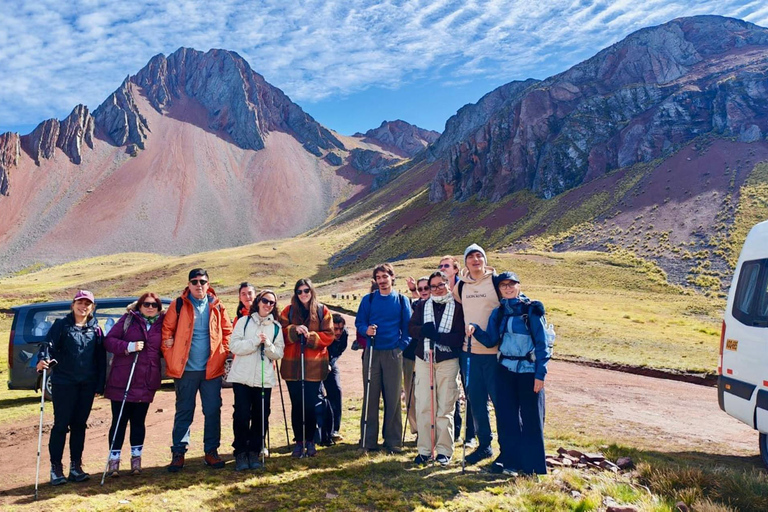 From Cusco: Guided Excursion to Pallay Punchu Mountain + Buffet Lunch From Cusco: Guided Trip to Pallay Poncho Mountain + Buffet Lunch
