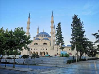 Tirana: tour panoramico di 2 ore con guida dei tesori nascosti