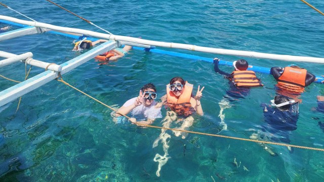 Boracay: Island Hopping with Crystal Kayak + Helmet Diving