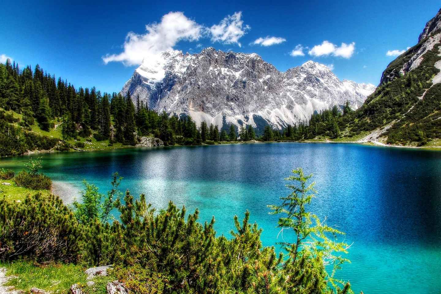 From Munich: Zugspitze & Eibsee Group or Private Day Tour