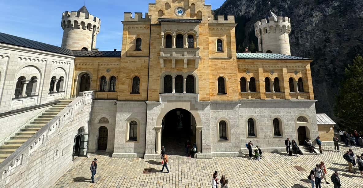 Afbeelding 3 van Kasteel Neuschwanstein: ticket met voorrangstoegang en audiogids