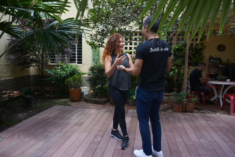 Medellín: Private Salsa and Bachata Class for Beginners