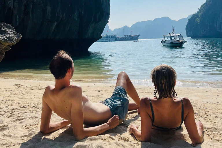 2-tägige Ha Long Bay Island Cruise Tour mit einem 3-Sterne-Kreuzfahrtschiff