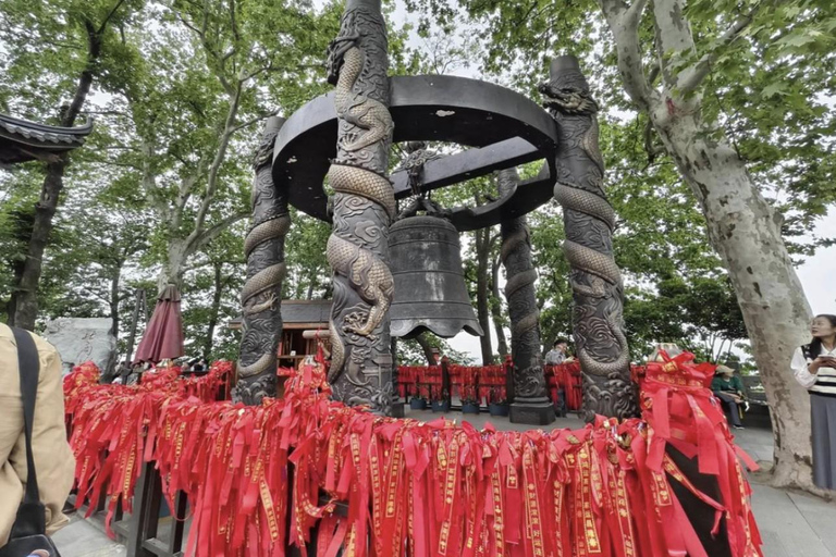From Shanghai: West Lake Hiking Day Trip with Longjing Tea private tour option