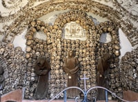 Roma, Catacombs y Capuchin Crypt Guided Tour con transferencia - Housity