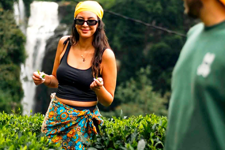 Kandy to Ella: Go by Car to Nanuoya & take the Train to Ella Kandy to Nanuoya Drop By Car & Ella Train Ride (05)