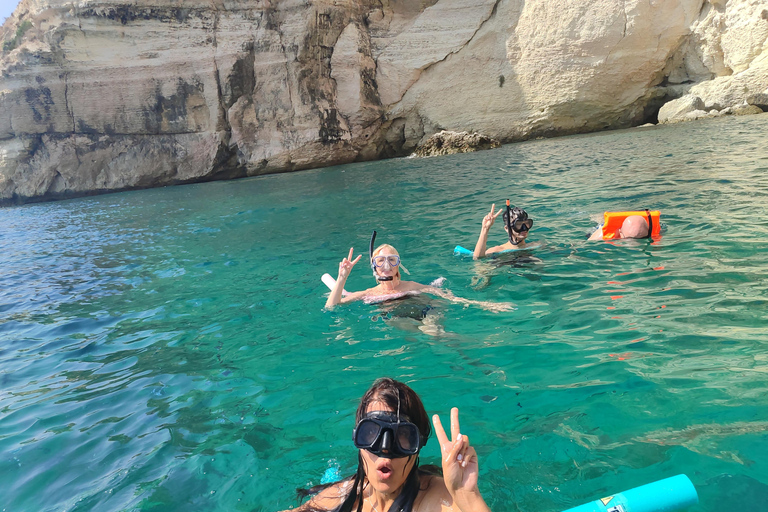 Cagliari: Devil’s Saddle Boat Tour with 4 Stops and Prosecco Cagliari: Sunset Boatour,Last Dive at Devil's Saddle eDrinks