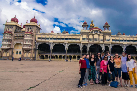 De Bangalore: Tour particular de um dia a Mysore com almoço e serviço de busca