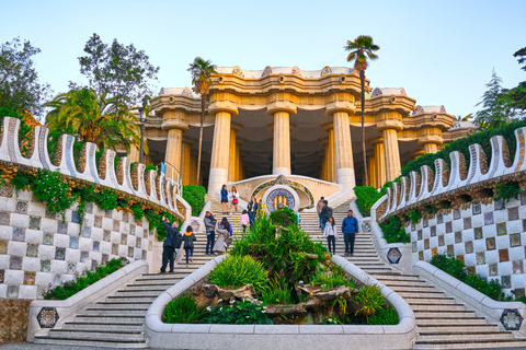 Barcelona: Park Güell Skip-the-Line Guided Tour Park Güell Group Tour