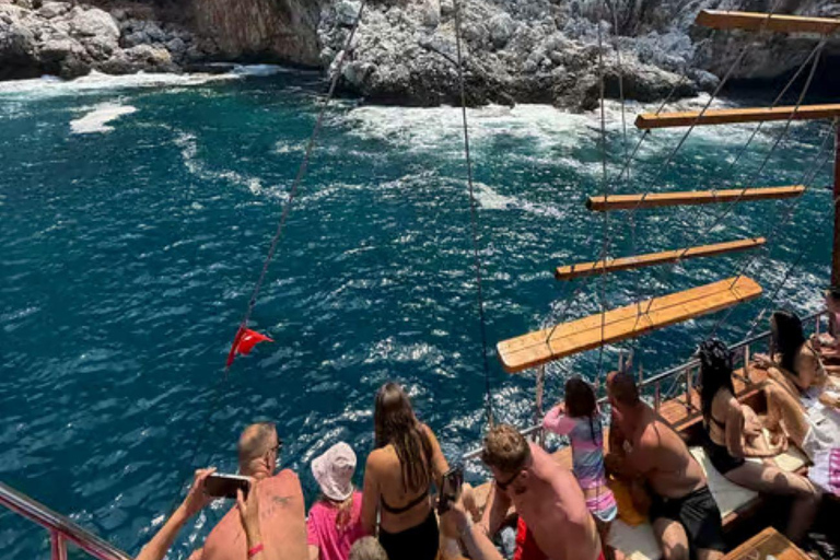 Alanya: Pirate Boat Tour with Swimming Stops & Caves PİRATE BOAT NO TRANSFER