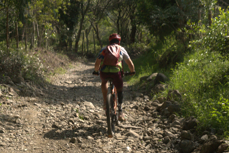 E-bike Tour: Hacienda, Viewpoint & Waterfall, Cali Ebike Tour "Paradise Road", viewpoint, hacienda el paraiso
