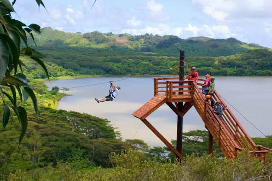 Koloa: Kauais längste 8-Seil-Zipline-Tour. Foto: GetYourGuide