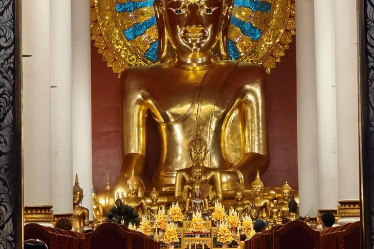 Chiang Mai: Old City Walking Tour with Temples & History Small Group Without Entry Fees