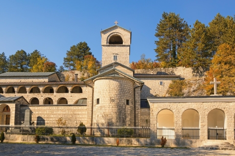 Le Monténégro majestueux : Voyage à Lovcen, Njegusi et Cetinje