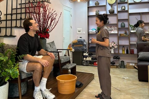 Hanoi Old Quarter: Hoang Spa Relaxing Foot Massage - Image 2