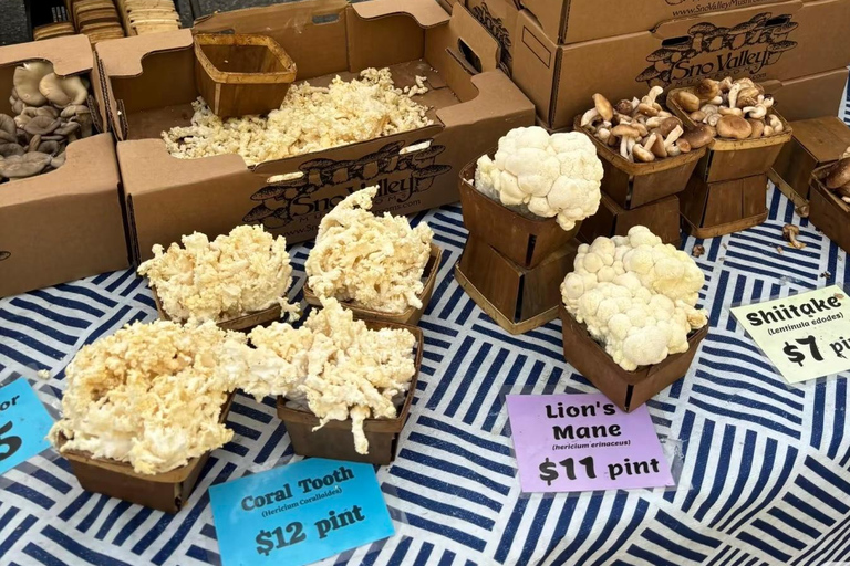 Seattle: Ballard Farmers Market Food & Nordic History Tour