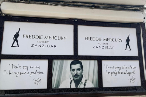 Zanzibar: Passeio a pé privado pela Cidade de PedraPasseio privado com transporte do hotel para qualquer lugar em Zanzibar.