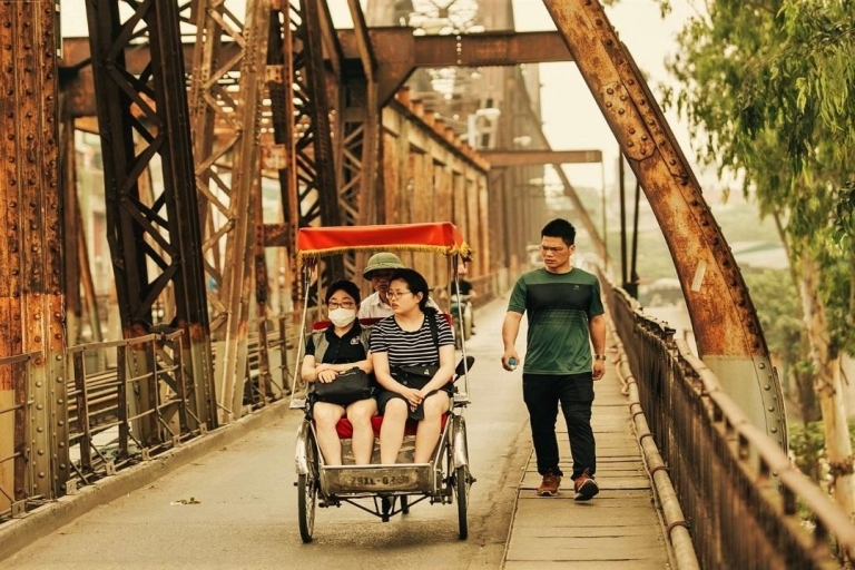 Hanoi: Ganztägige Stadtrundfahrt mit Cyclo Ride & Water Puppet Show