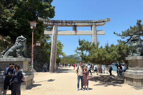 Hiroshima: Miyajima Island Half-Day Tour with Guide