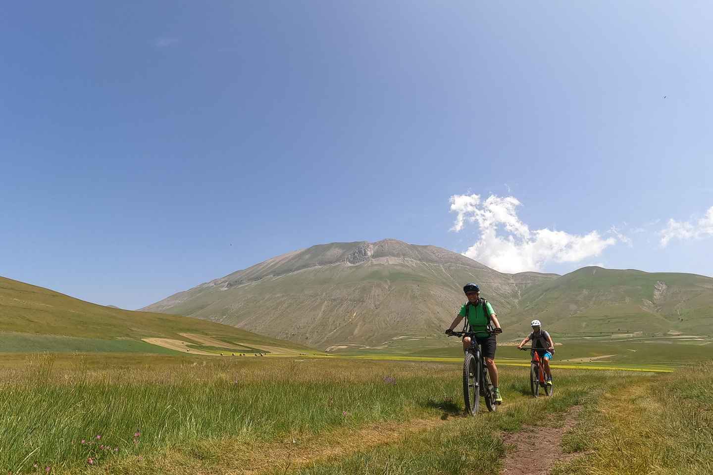 Castelluccio : tour in e-bike nel Parco dei Monti Sibillini
