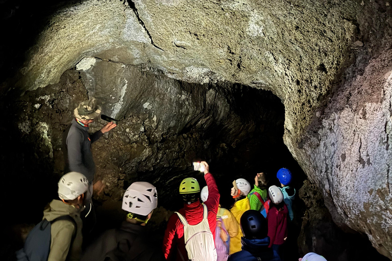 Catania: Excursión a pie por el Etna 2000 m y las Gargantas de Alcántara, recogida