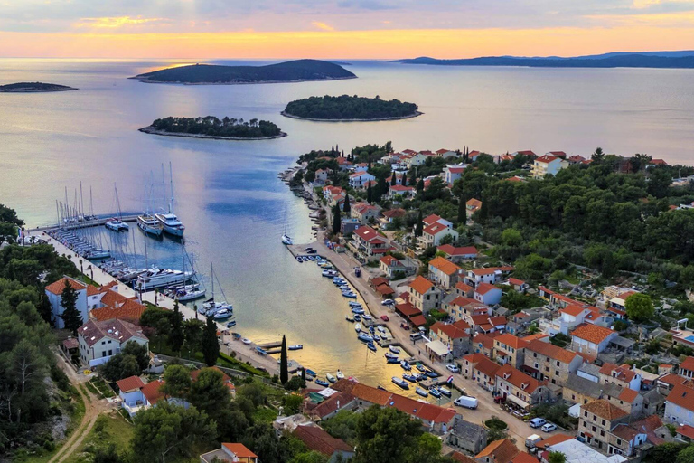 Ze Splitu: Błękitna Laguna i rejs wycieczkowy na 3 wyspyWycieczka grupowa