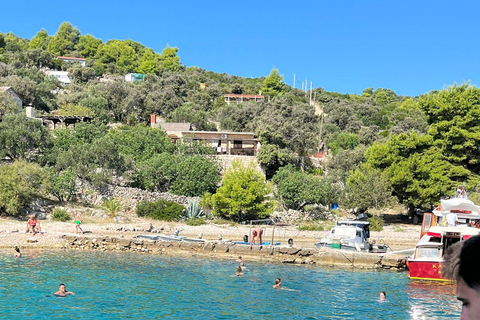 From Trogir: Three Island Boat Tour with Blue Lagoon & Lunch