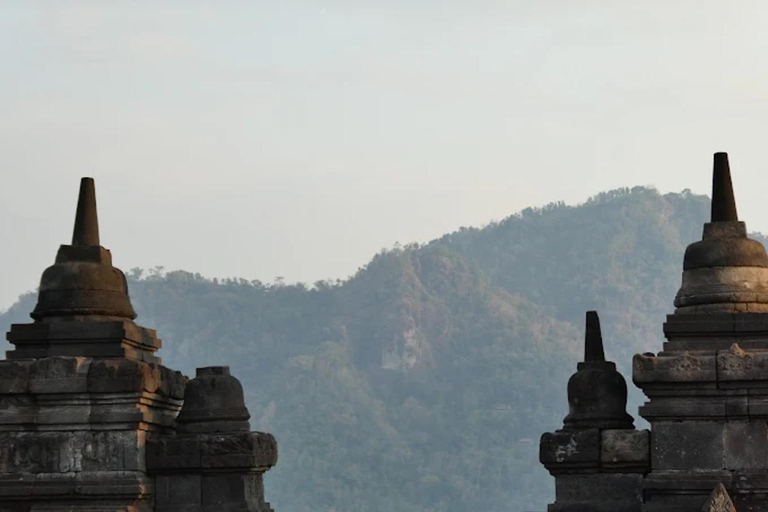 Borobudur tample, Cycling & Elo River Rafting Tour