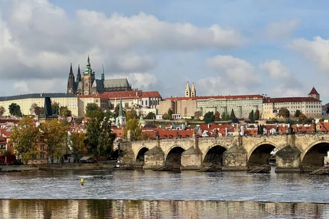 Prag: Pragborgen & Karlsbron - guidad tur på tyska