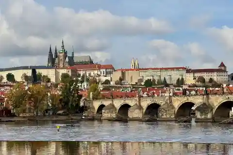 Prague : Château de Prague & Pont Charles - Visite guidée en français