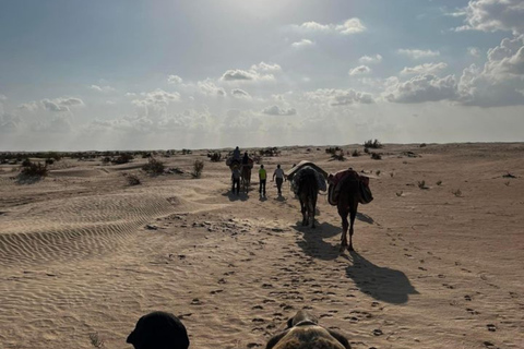 Sahara Desert: Overnight Camel Trek in Tunisia