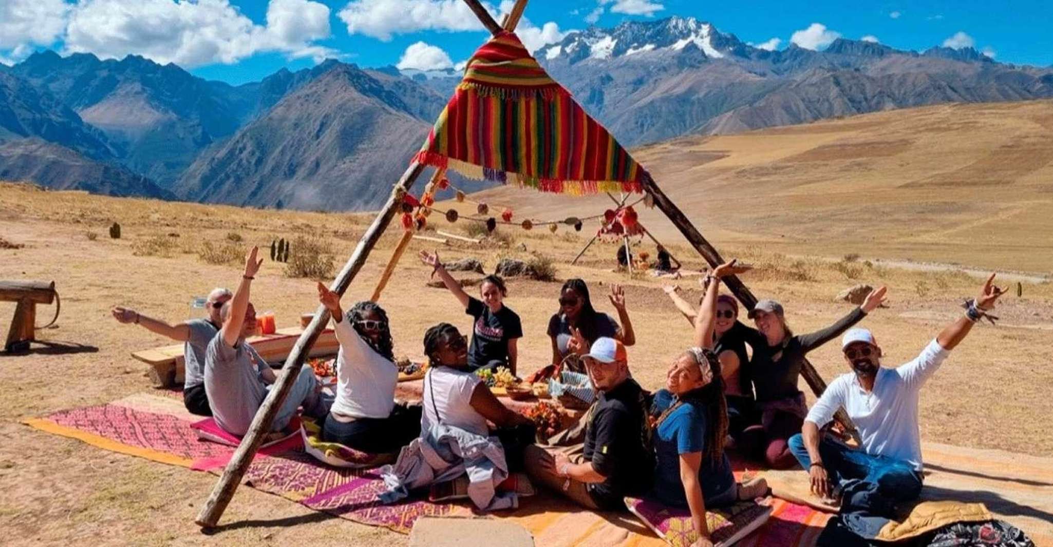 Private Tour | Chinchero, Maras & Moray + Picnic con llamas - Housity