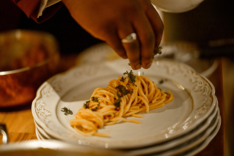 Grande-Allée in Quebec City: Bistro-Style Mystery Dinner Tour