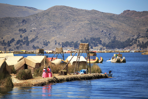 Puno: Lake Titicaca, Uros, & Sillustani Tour with Lunch