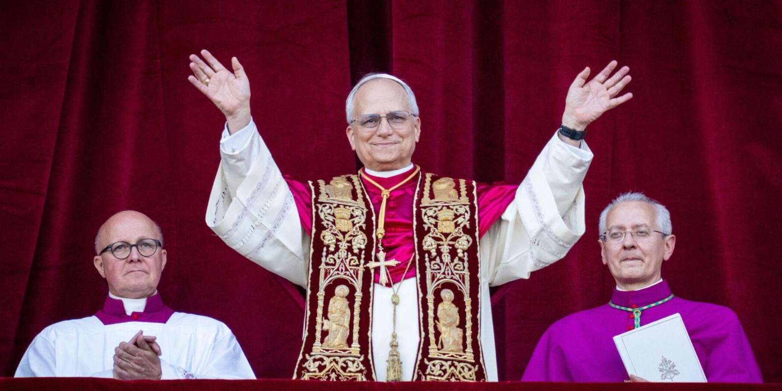 Rome: Escorted Papal Audience Experience with Entry Ticket