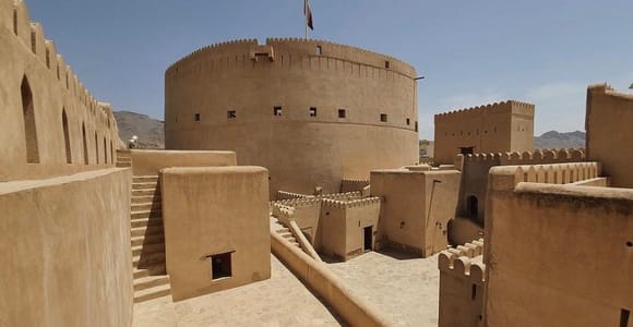 From Muscat: Nizwa Fort, Souq, and Museum Guided Day Trip