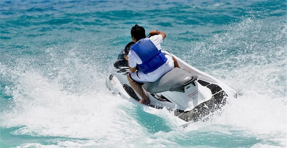 St. Julian&#39;s: Jet Ski Rental in St. George&#39;s Bay