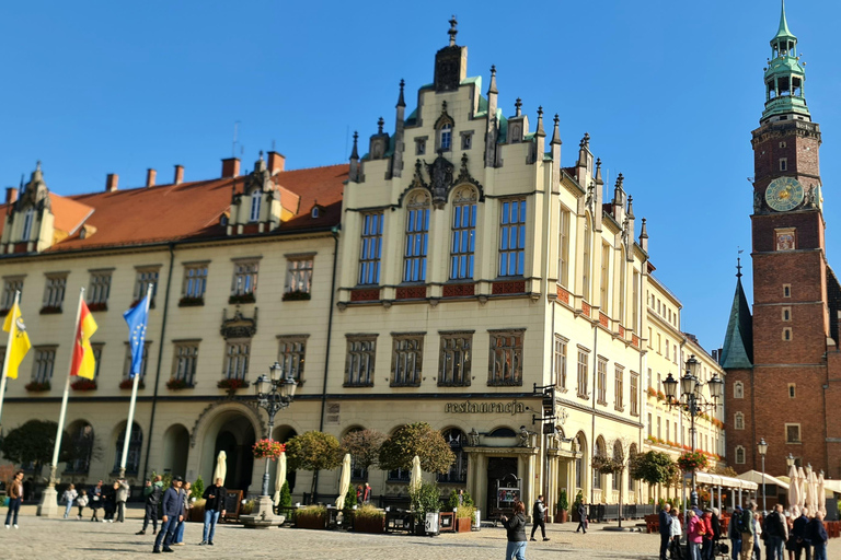 Wrocław: Boat Cruise with licensed guide only for your group Wrocław guided walking tour and closed boat cruise