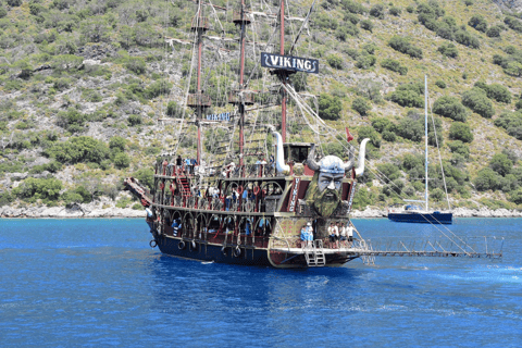 Antalya: Boat Cruise with Lunch, Foam Party, and DJ