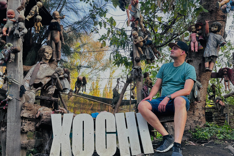 Xochimilco: The island of the dolls, games and drinks