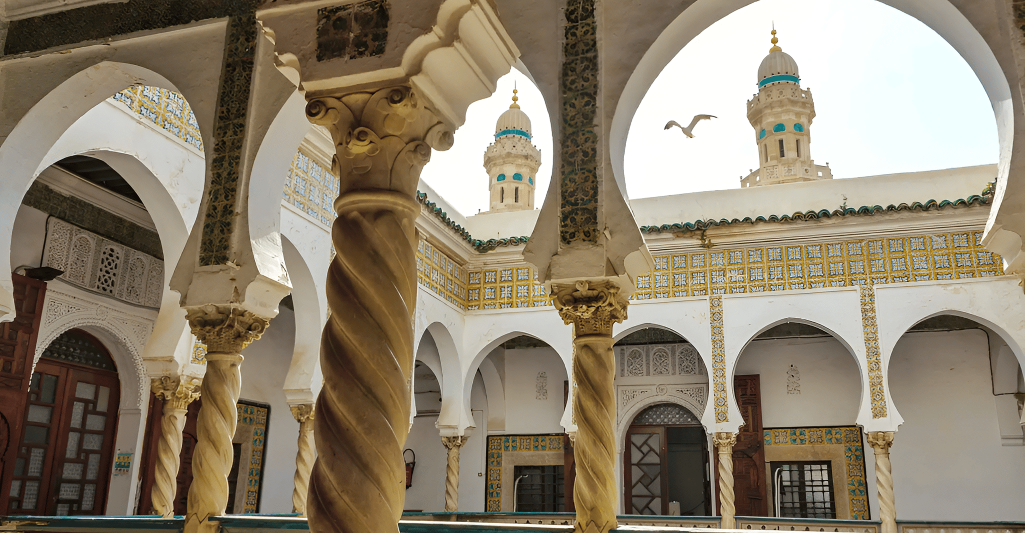 Algiers, Casbah, Bardo Museum, Martyrs' Memorial with lunch - Housity