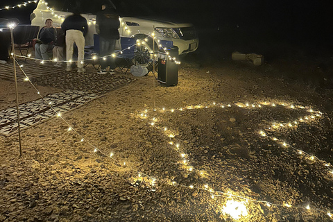 Riyadh: Edge of the World Sunset Tour with Snacks Edge of the world with sunset and stars