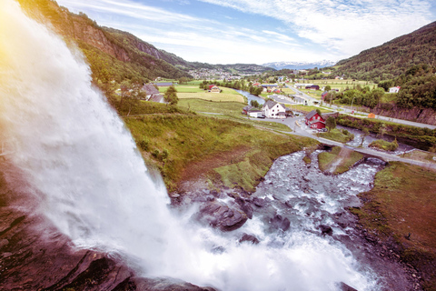 Bergen: Cachoeiras particulares e maravilhas do fiorde da Noruega