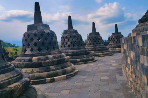 Yogyakarta : La colline de Setumbu et Borobudur : découvrez le lever du soleilVoyage avec le temple de Borobudur