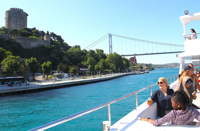 Istanbul: Bosphorus Strait and Black Sea Lunch Cruise