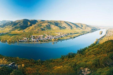 From Vienna: Hallstatt, Salzburg & Melk Day Trip VIP Mercedes E class - up to 3 people all inclusive