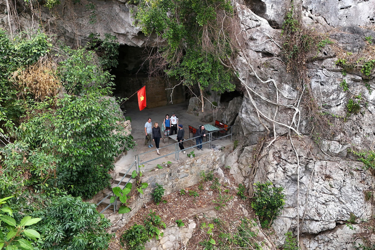 Half Day Hiking to Cat Ba National Park with a Guide